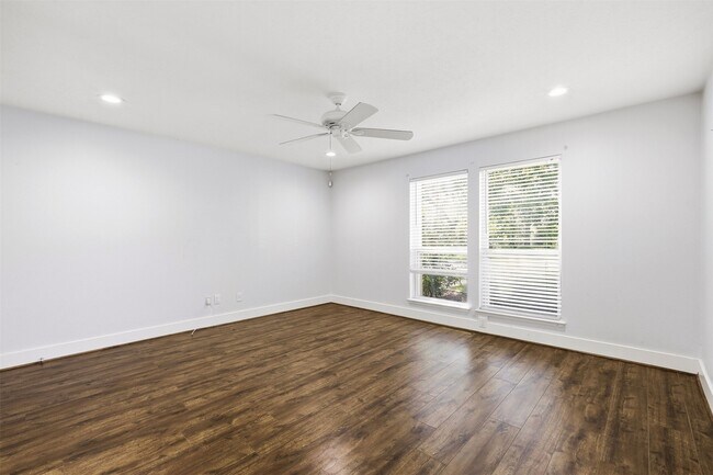 Building Photo - 3807 Glenwood Springs Dr