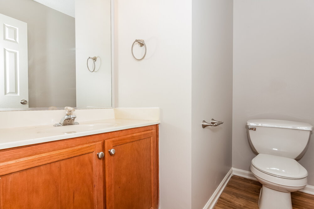 Building Photo - 715 Almora Dr