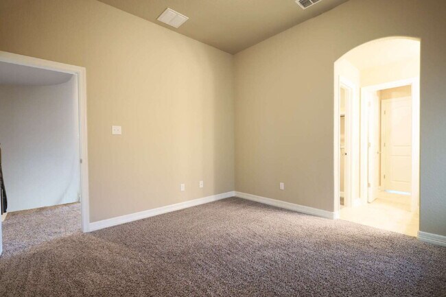 Building Photo - Beautiful 4-Bedroom Home in Stevens Ranch ...