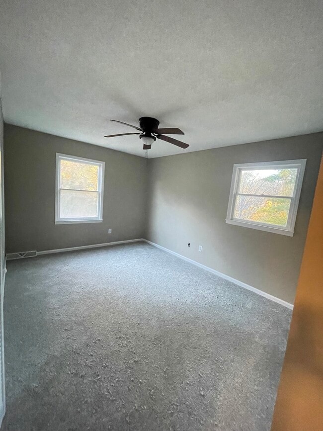 Building Photo - 112 Sycamore Rd