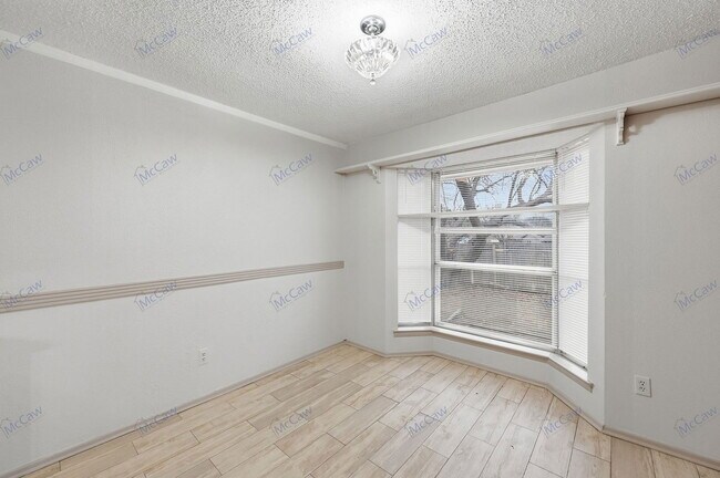 Building Photo - 2602 Burningtree Ct