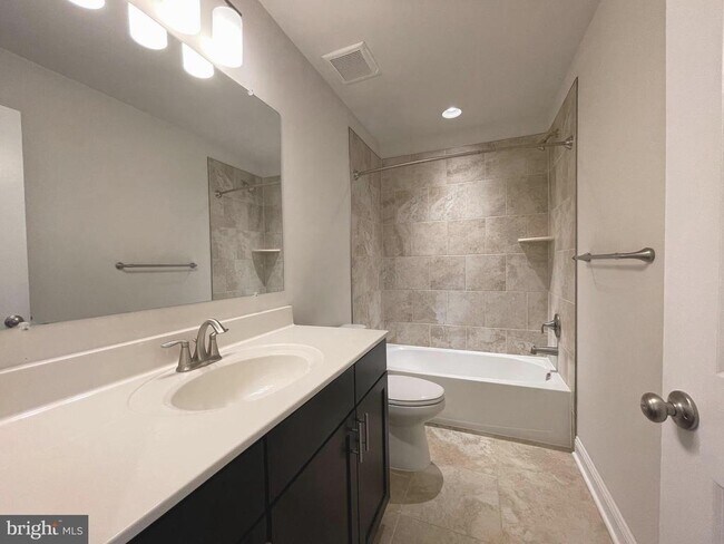 Building Photo - 3659 Duckhorn Way