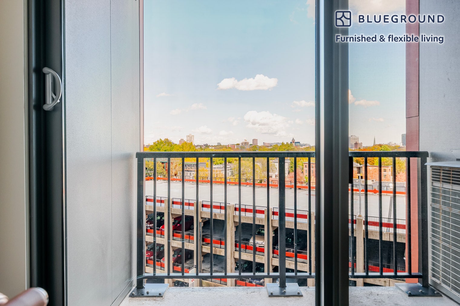 Building Photo - 812 Memorial Dr