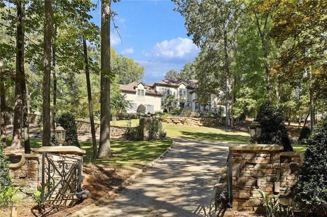 Primary Photo - 1965 W Wesley Rd NW