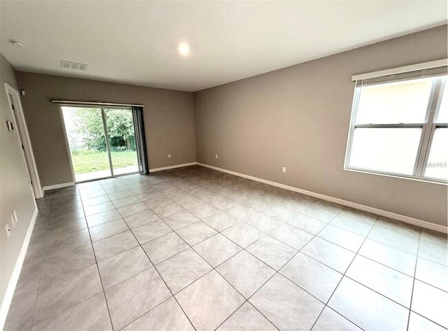 Building Photo - 324 Charles Dr