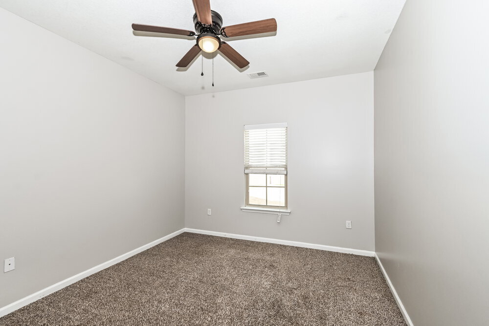 Building Photo - 2867 S Cherry Dr