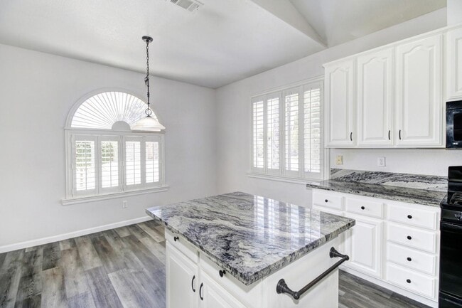Building Photo - 953 Portside Cir