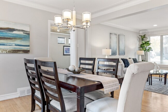 Building Photo - 221 Brighton Way