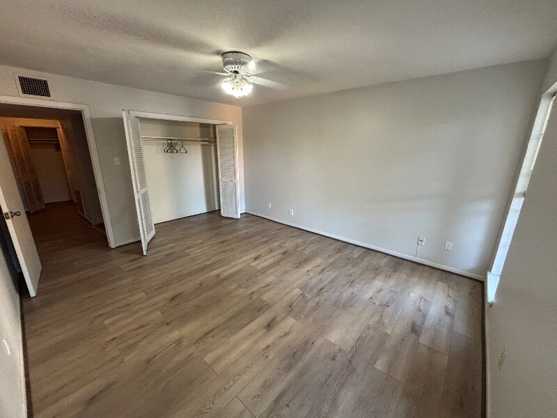 Building Photo - 2137 Branard St