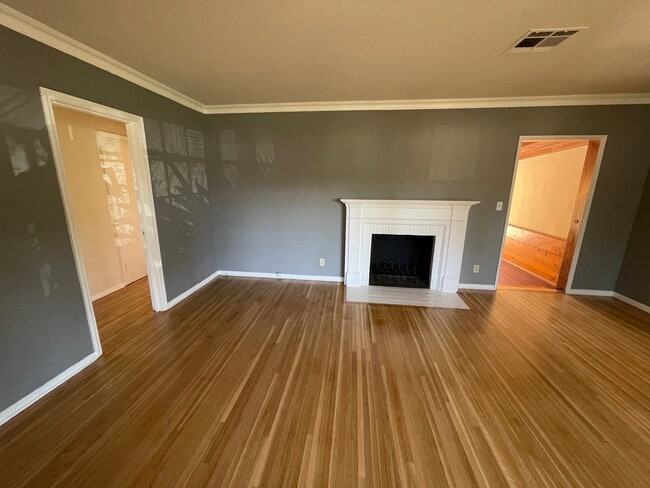 Building Photo - 14517 Hesby St