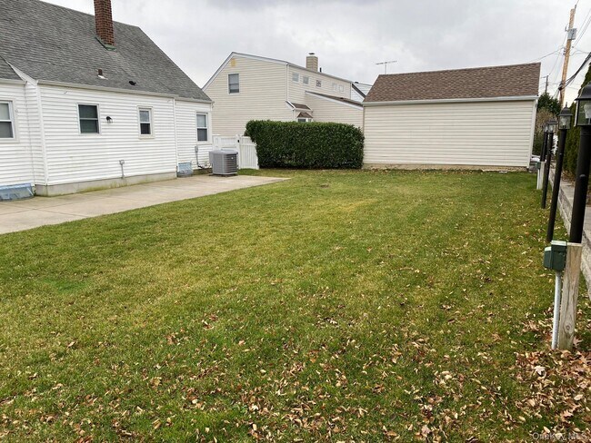 Building Photo - 25 Woodhollow Rd