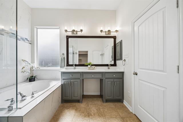 Building Photo - 4916 Berkley Dr