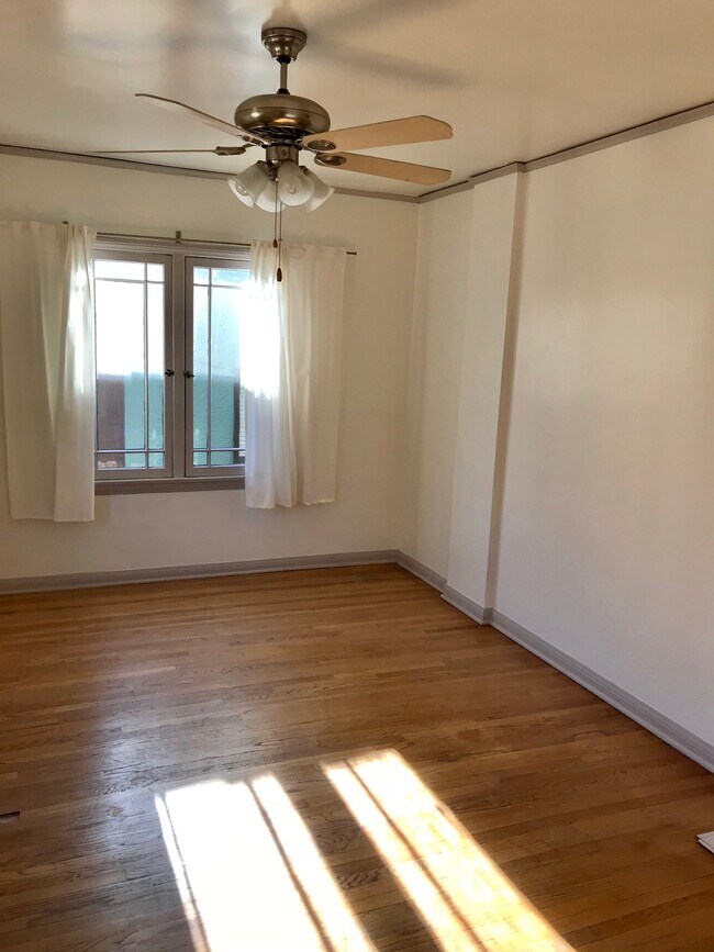 Bedroom - 1506 McCollum St