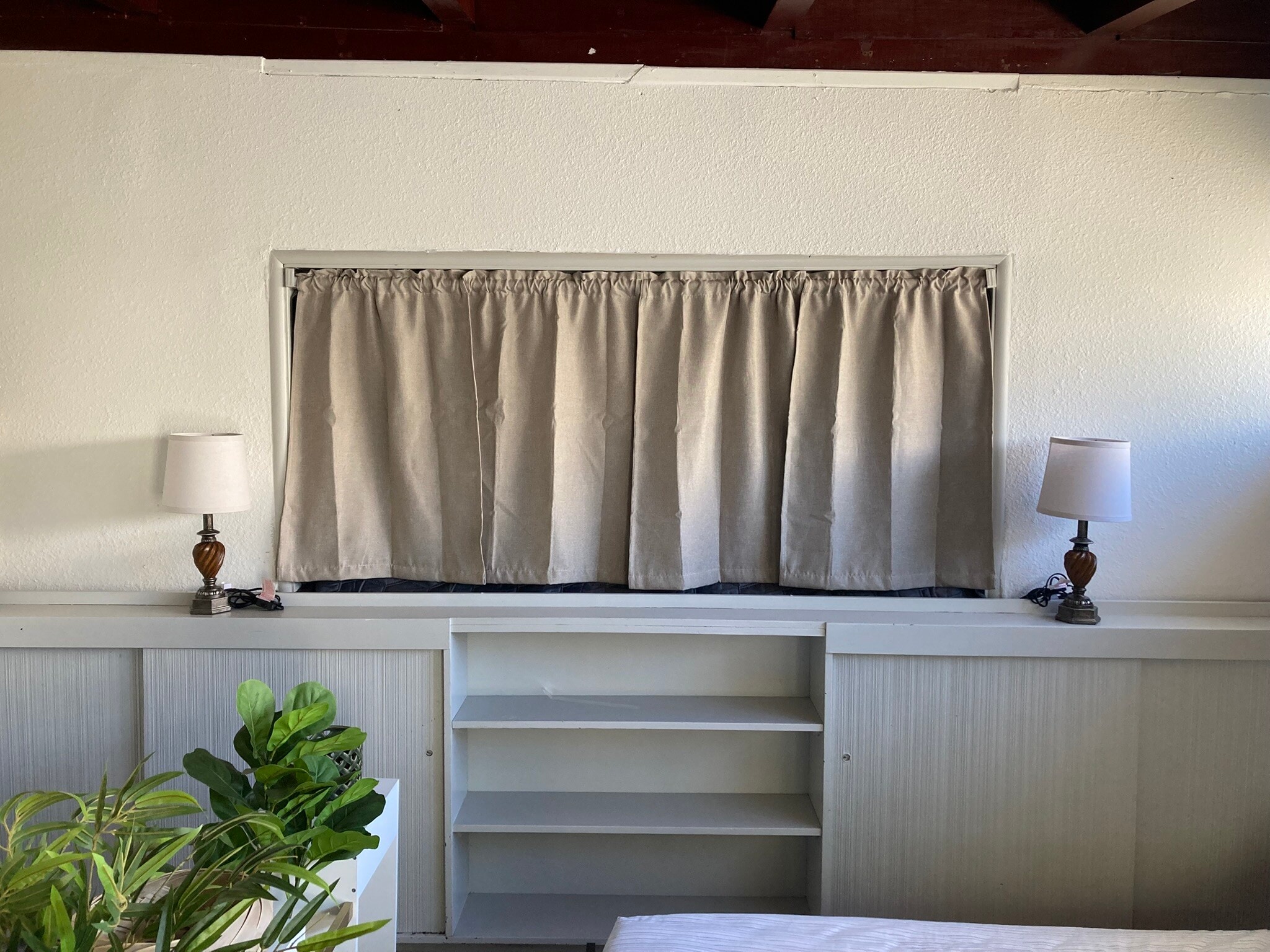 Building Photo - 3421 Belmont Ave