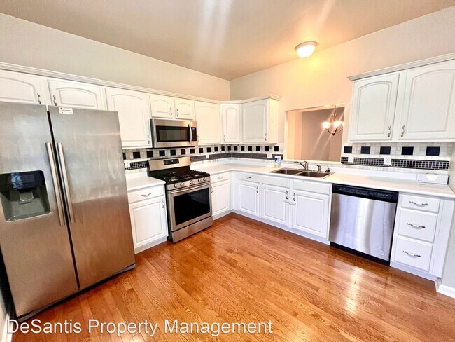 Building Photo - 3 br, 2.5 bath House - 108 Woodcrest Drive