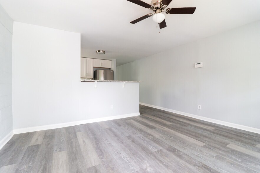 Building Photo - 2213 Fitzgerald Ave