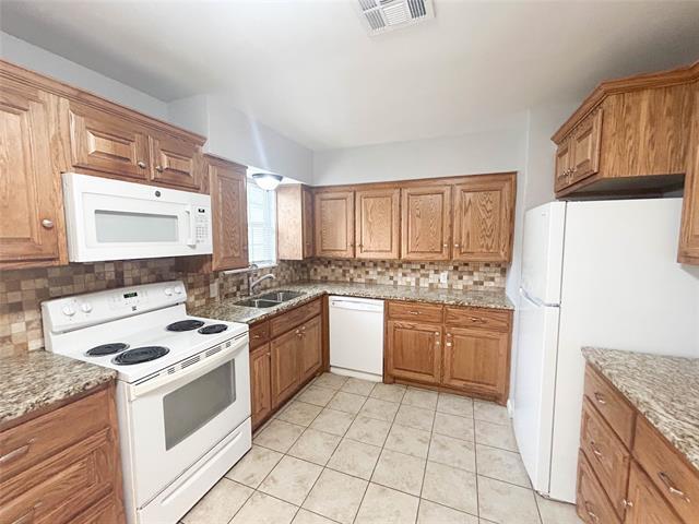 Building Photo - 111 Oaklawn Dr
