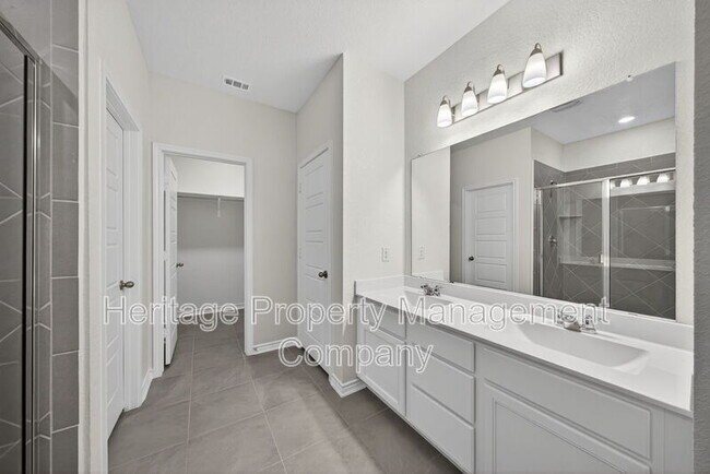 Building Photo - 8014 Kingfisher Lndg