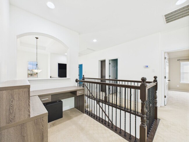 Building Photo - Sendero Springs