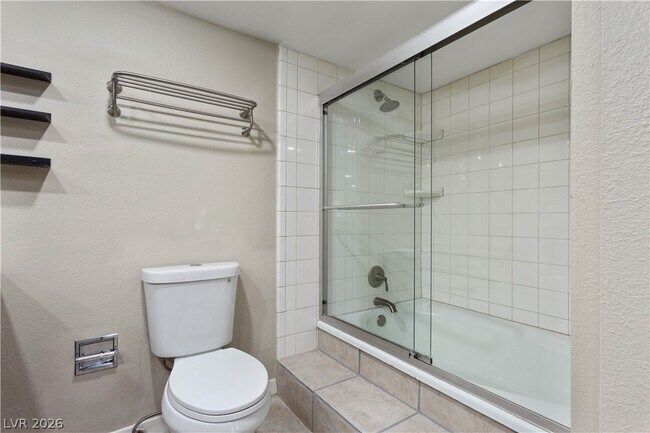 Building Photo - 908 Vegas Valley Dr