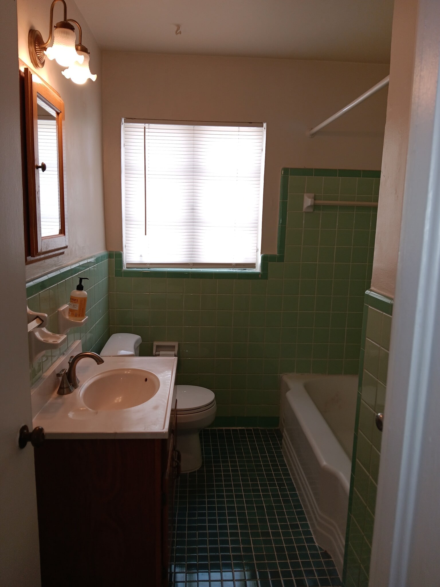 Building Photo - 1518 S Habana Ave