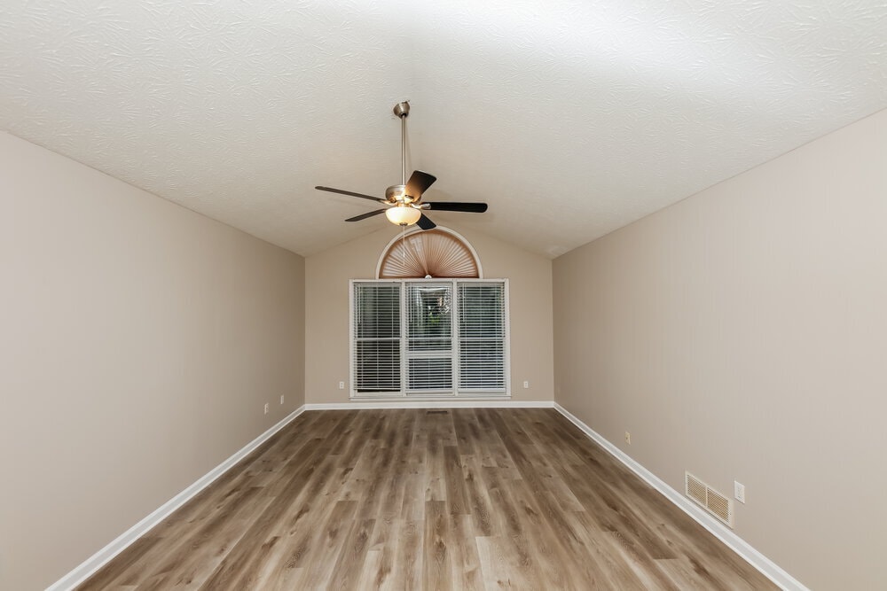 Building Photo - 524 Legacy Park Dr