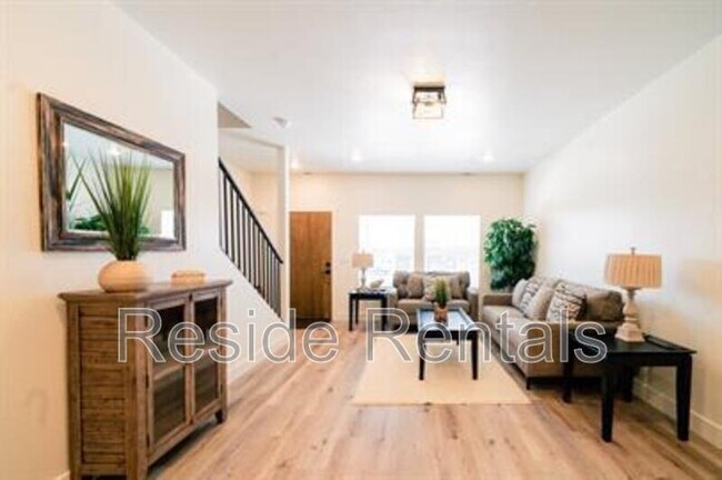 Building Photo - 254 Spring Creek Pky