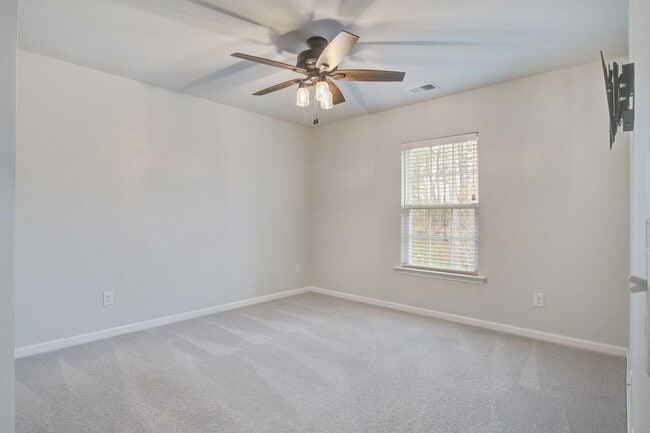 Building Photo - 602 Mountain Laurel Cir