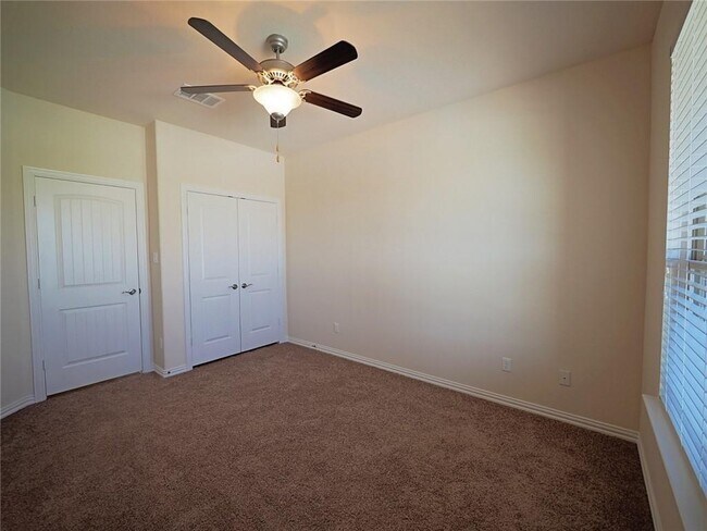 Building Photo - 1308 Camino Ct