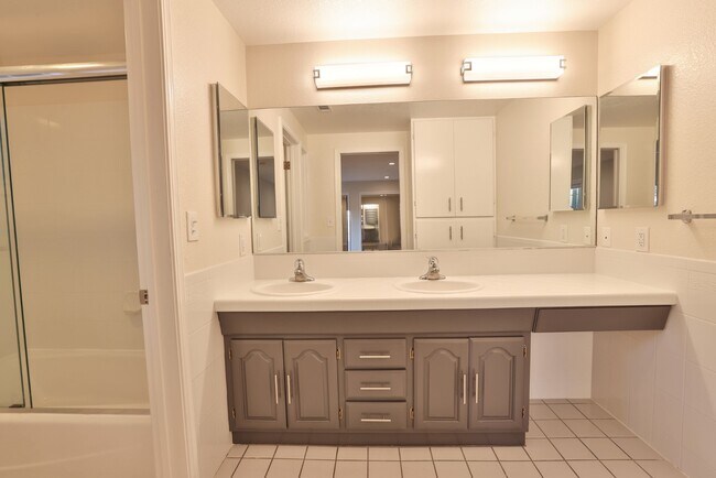 Building Photo - Bright 4BR Los Altos Retreat with Central A/C, Attached Garage & In-Unit Laundry