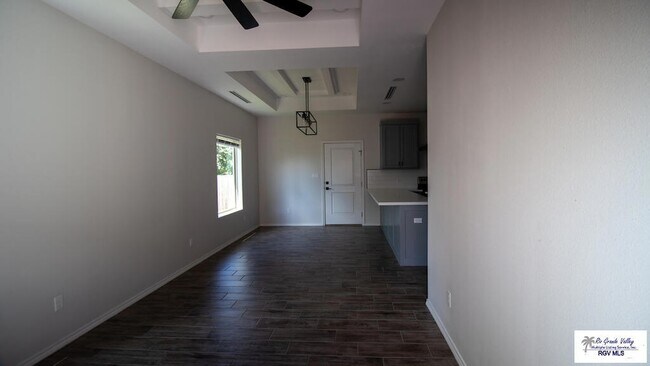 Building Photo - 312 E Magnolia Ave