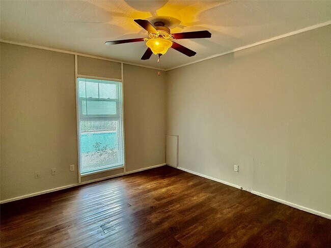 Building Photo - 1000 Heights Blvd