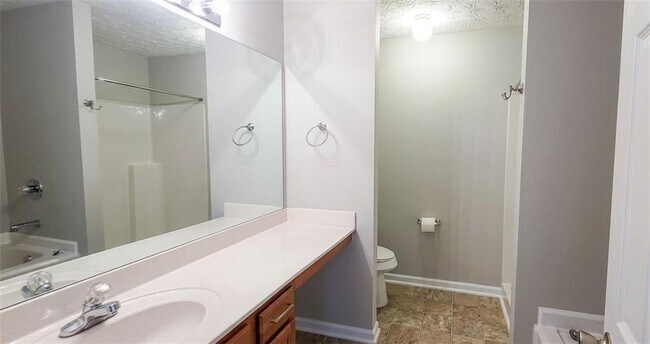 Building Photo - 1426 Penhurst Dr