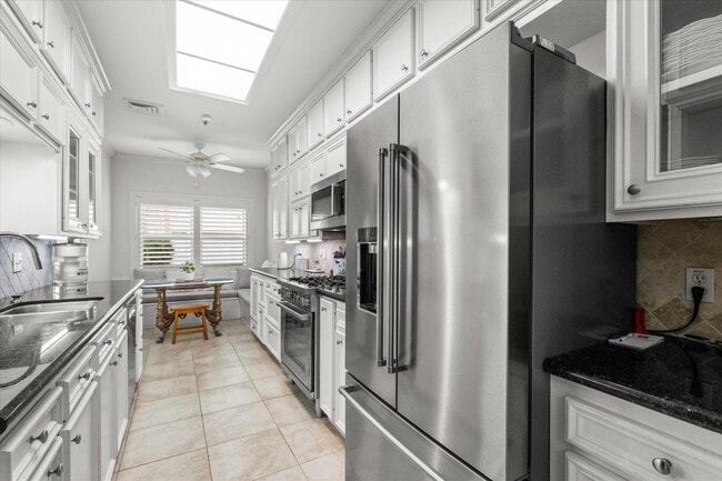 Building Photo - 4948 Post Oak Timber Dr
