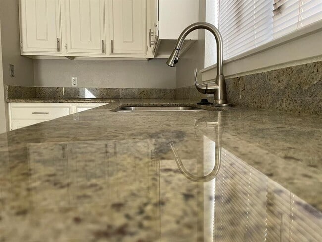 Building Photo - 16034 Eastcape Dr