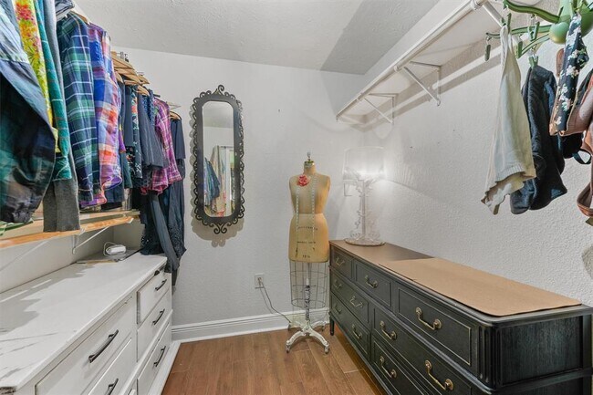 Building Photo - 1108 Myrtlewood Dr