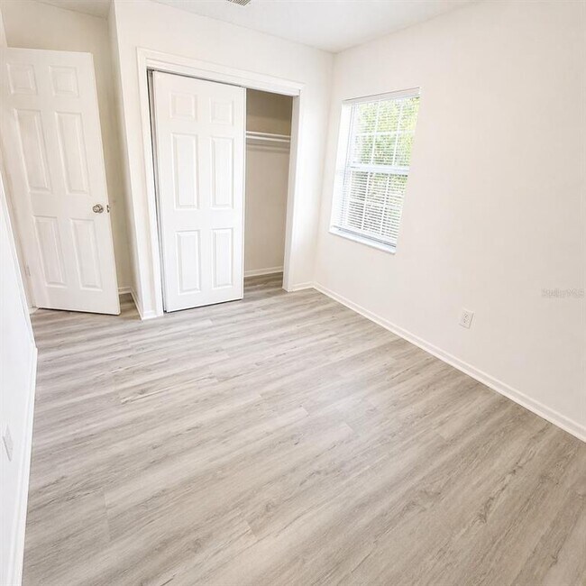 Building Photo - 8305 N Marks St