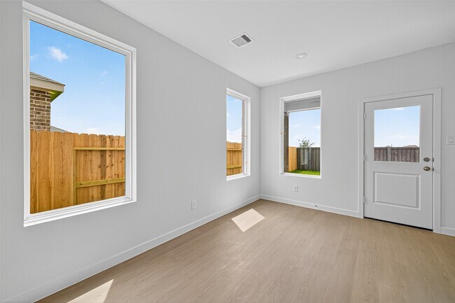 Building Photo - 28623 Great Saddle Trl