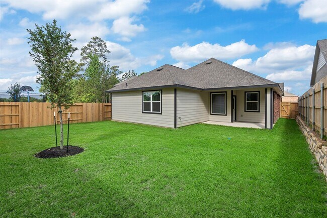 Building Photo - 906 Golden Willow Ln