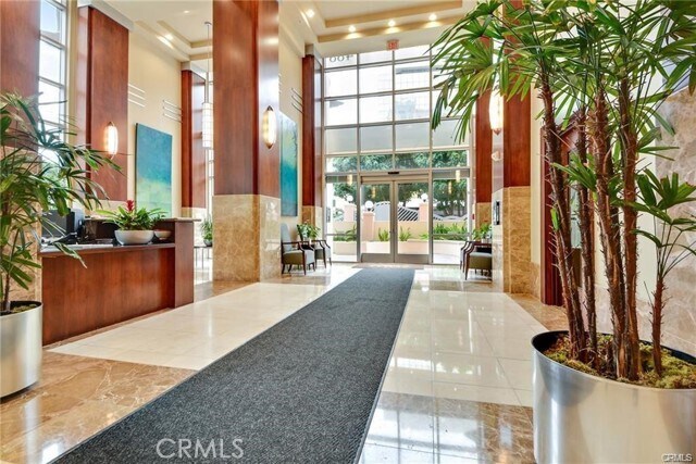 Building Photo - 388 E Ocean Blvd