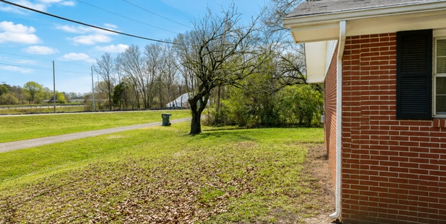 Building Photo - 4203 Davis Ln
