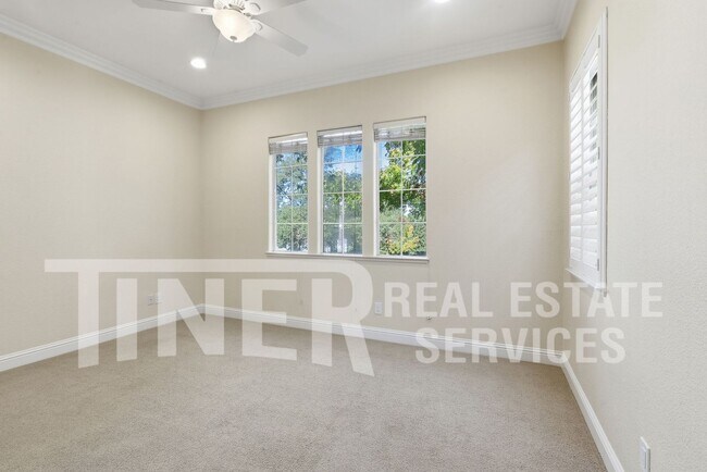 Building Photo - 4616 Gatwick Way