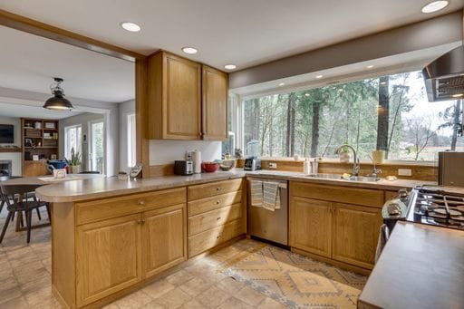 Building Photo - Charming Lynnwood/Bothell area Home For Rent with large 1/2 acre lot Available June!