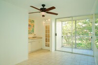 Building Photo - Cozy, Pet Friendly, Waikiki Studio