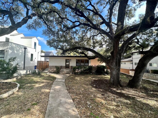 Building Photo - 1511 Chelsea Ln