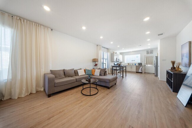 Building Photo - 6304 Barrington Clf Trl