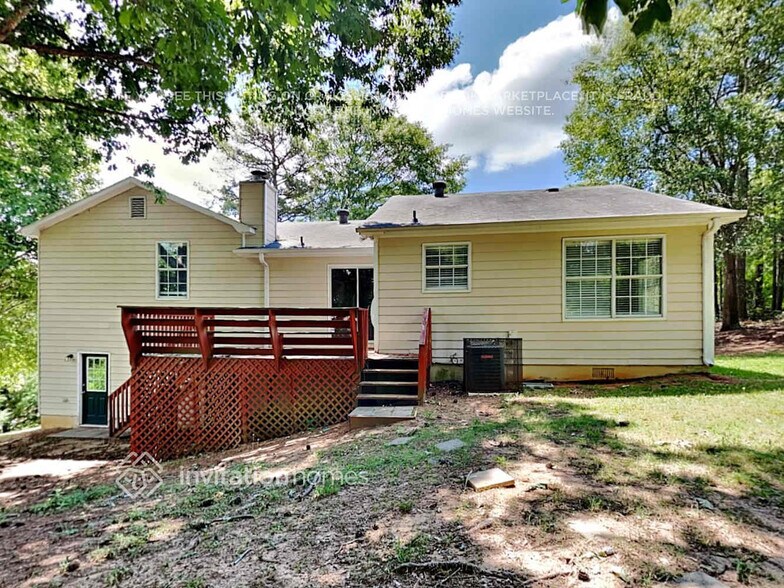 Building Photo - 724 Russell Ridge Rd