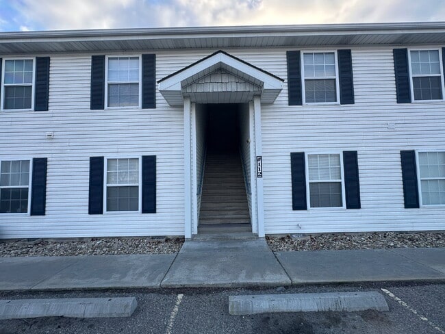 Building Photo - 112 Davis Ave