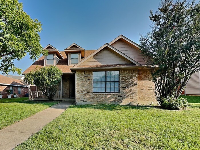 Primary Photo - 11825 Hickory Garden Dr