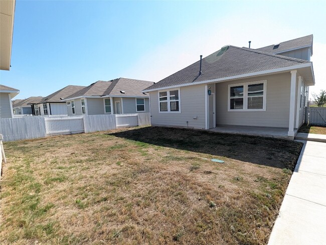 Building Photo - 1305 Goforth Rd
